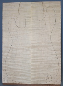 Curly maple guitar top type 'C' strong figure number 41